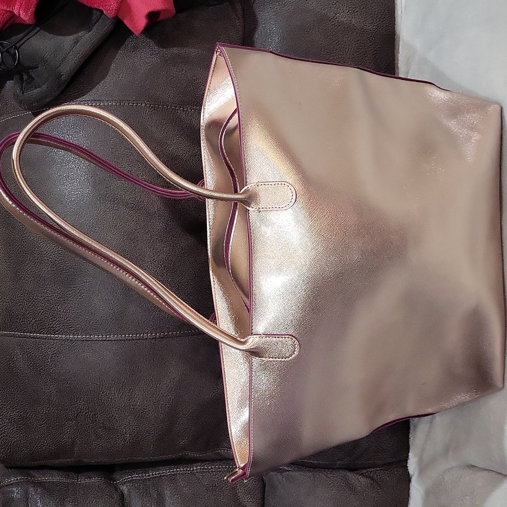 Elegant Rose Gold Tote Bag with Glitter Pouch - Picture 4 of 13
